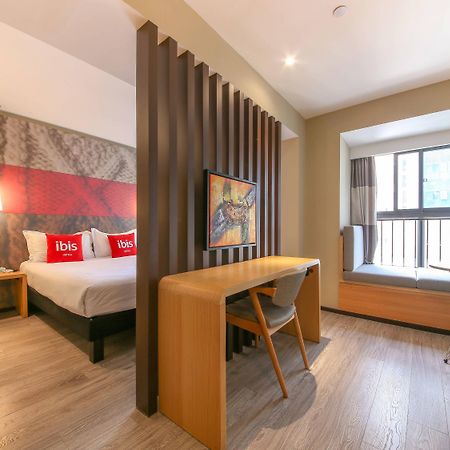 Ibis Xi'An North Train Station Executive Center Hotel Exterior foto