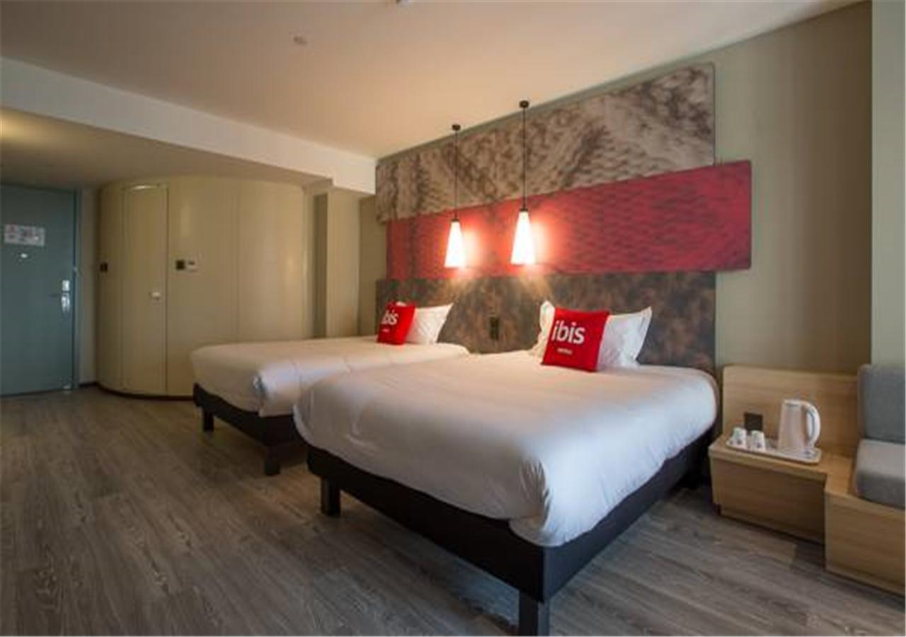 Ibis Xi'An North Train Station Executive Center Hotel Exterior foto